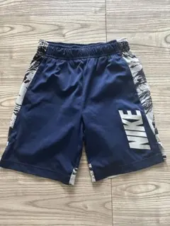 NIKE ネイビー ショートパンツ　hummelハーフパンツ 2枚セット
