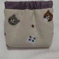 ネコ刺繍　バネ口ポーチ