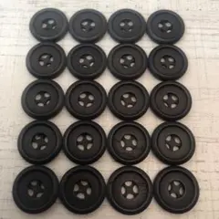 ボタン　❣️ 黒　❣️ ツヤあり　❣️ 4つ穴　❣️ 約20mm ❣️ 20個　❣️