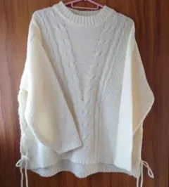 Té chichi アイボリー ケーブルニット 長袖