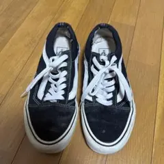 VANS Old Skool ブラック ホワイト スニーカーのサムネイル