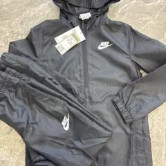 Nike 黒 ハーフジップウインドブレーカー