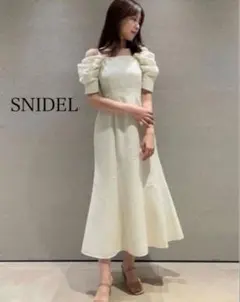 SNIDEL パフスリーブワンピース
