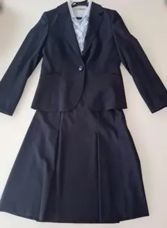 レディーススーツ