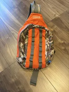 Coleman ボディバッグ オレンジx迷彩【美品】