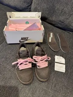 トラビススコット Velvet Brown and Dark Mocha