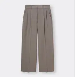 GU　タックワイドパンツ