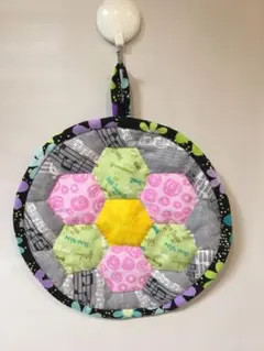 パッチワークミニタペストリー又は鍋敷