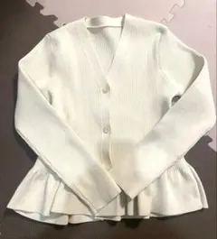 【新品・未使用】titivate ペプラムデザインVネックカーディガン