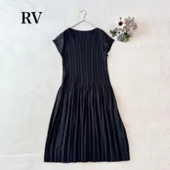 【アールブイ】半袖ロングワンピース（M〜L)プリーツ シンプル フェミニン