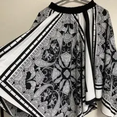 150サイズ　ペイズリー柄スカート