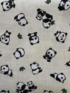 ハギレ　ぱんだ柄プリント生地35×30㎝