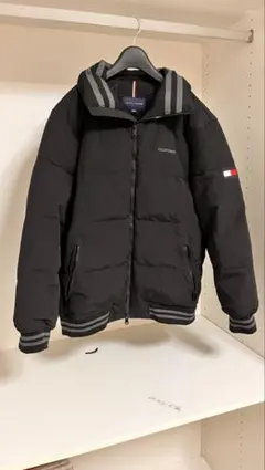 Tommy Hilfiger ブラックダウンジャケット