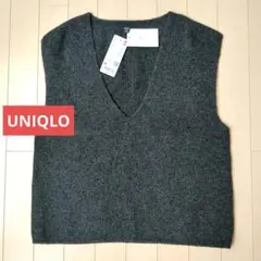 UNIQLOユニクロ【タグ付き未使用】 3DスフレヤーンVネックベスト　M