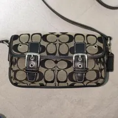 COACHシグネイチャーショルダーミニバッグ