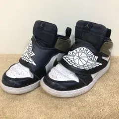 Jordan エアジョーダン カーキ　スニーカー　16cm