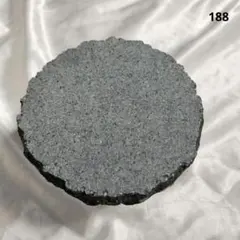 約11×11×1.7(cm) 個性溢れる角割り肌御影石 約0.46kgのサムネイル