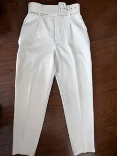 ZARA ホワイトハイウエストパンツ ベルト付き