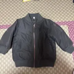 黒のジップアップアウターMA-1風