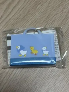 【新品未使用】店舗限定 familiar ファミリア カプセルトイ　デニムバッグ