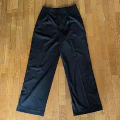 UNIQLO　黒 スラックス　XL