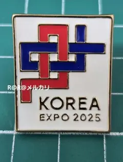A⑤♥。「関西万博 韓国パビリオン記念ピンバッジ.白」。 - メルカリ