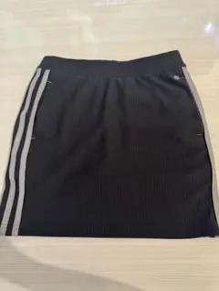 adidas 黒 ストライプ スカート S