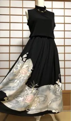 31201着物リメイク黒留袖　ロングスカート