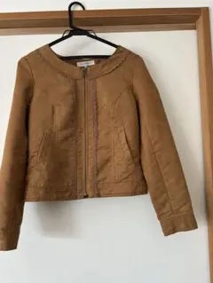 ノーカラー ❤️ブラウンジャケット❤️スウェード風、春秋