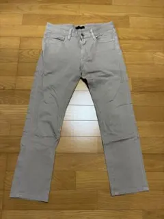 UNIQLO ベージュ チノパン