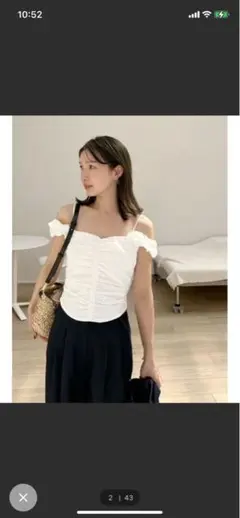 snidelデザインパフスリーブブラウス