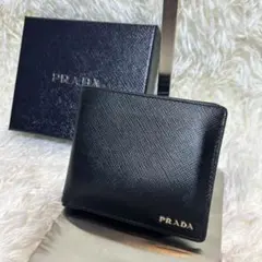 未使用級】プラダ マネークリップ サフィアーノレザー 三角ロゴ IC搭載