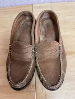 スエードローファー