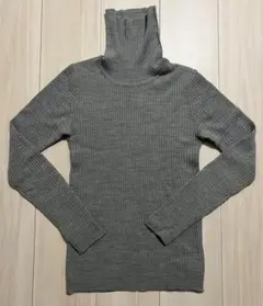 ハイネック Tシャツ