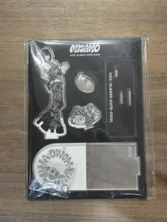 MISAMO ポップアップ アクリルスタンド モモ