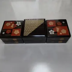 昭和レトロ黒色金模様の2段重箱1個 花柄模様2段重箱2個