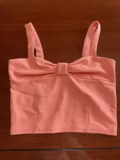 リボン付きピンクキャミソール