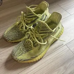 adidas YEEZY BOOST 350 V2 スニーカーのサムネイル