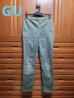 GU カジュアルパンツ