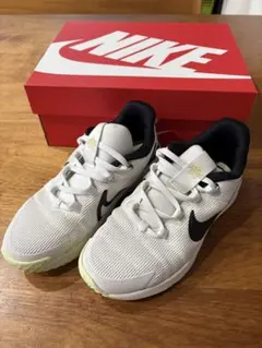 Nike スニーカー ホワイト/ブラック　ダンス用 21㎝　21センチ