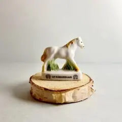 カマルグの白馬のフェーブ　フェーヴ　陶器　置物　ミニチュア　フランス製