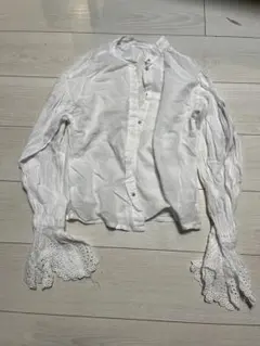 GO TO HOLLYWOOD ホワイトシャツ 花柄刺繍