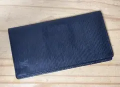ルイヴィトン　二つ折り長財布