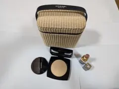 CHANEL BEAUTE バニティポーチ コスメセットのサムネイル