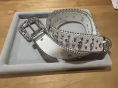 スタッズベルト ホワイト