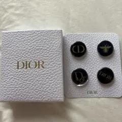 【新品未使用】DIOR ピンバッジ 4点セットのサムネイル
