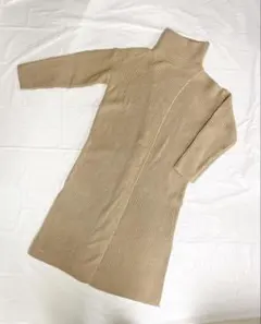 タートルネック　ニットロングワンピース　長袖　ベージュ　巻き　ラップ　デザイン