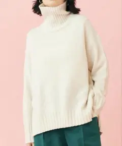 マカフィー タートルネックニット