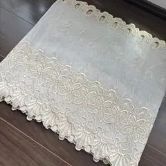 アイボリー　繊細な刺繍レース カフェカーテン190✕45のサムネイル