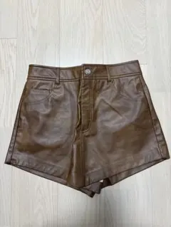 ZARAブラウンレザーショートパンツ